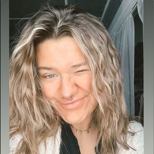 Meet your Posher, Madeline